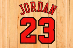 袋鼠队灵活多变的打法，持续增加赛场上不确定性，袋鼠组合