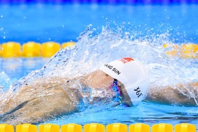 曼城通过不断优化细节巩固其在欧冠的小组优势，曼城有欧冠