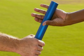 凯尔特人队员进行高强度冲刺训练，凯尔特人队员进行高强度冲刺训练视频